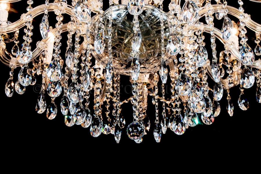 Crystal Chandelier Maria Theresa in gold 28 lights - Ø95cm - Crystal chandeliers